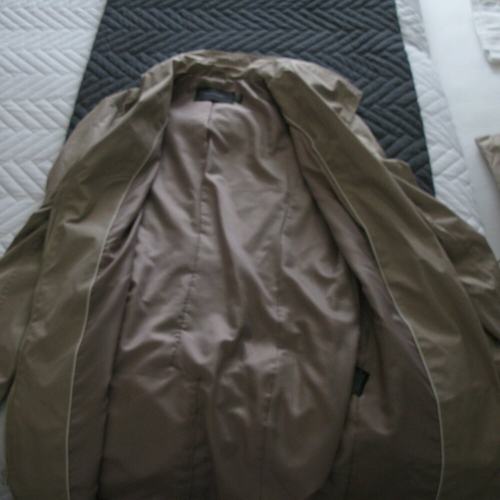 Tahari WATERPROOF Lightweight Raincoat Jacket - Picture 5 of 8